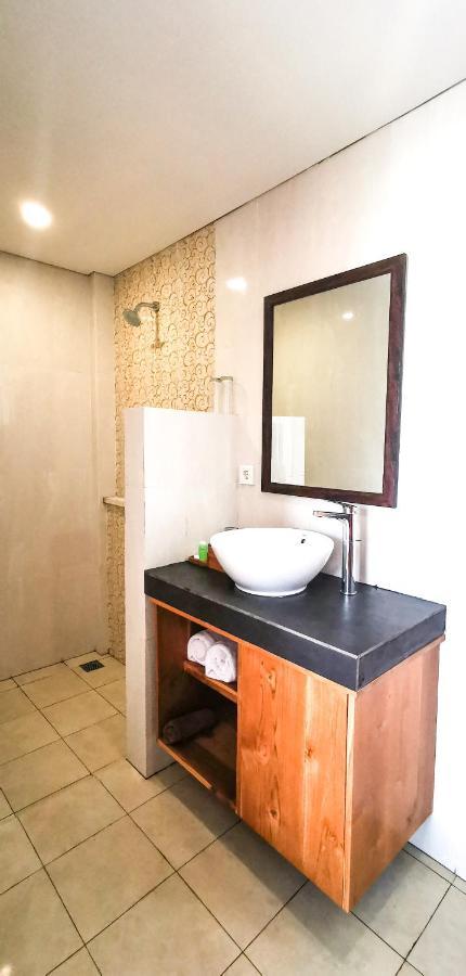 Santi Homestay Canggu Kültér fotó